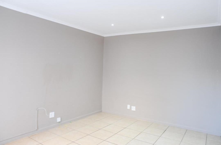 3 Bedroom Property for Sale in Villa Diamante Western Cape